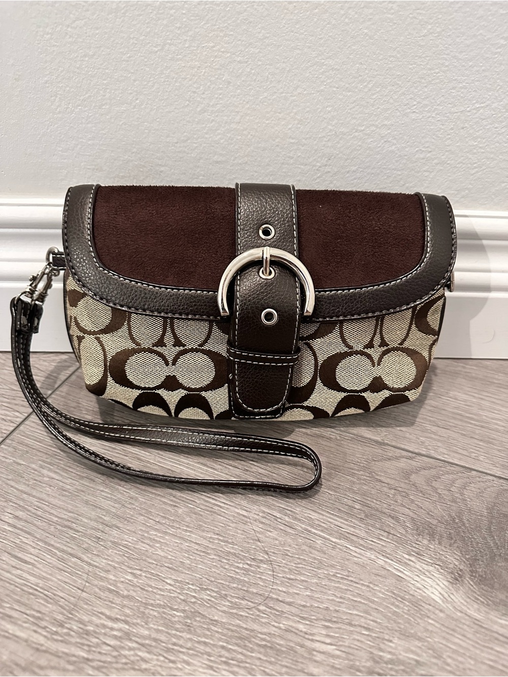 Vintage Coach Signature Buckle Wristlet Clutch Brown Tan Y2K